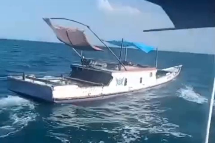 Kapal Nelayan Ditemukan Berlayar Tanpa Awak di Perairan Pangkep, Pemilik Diduga Hilang