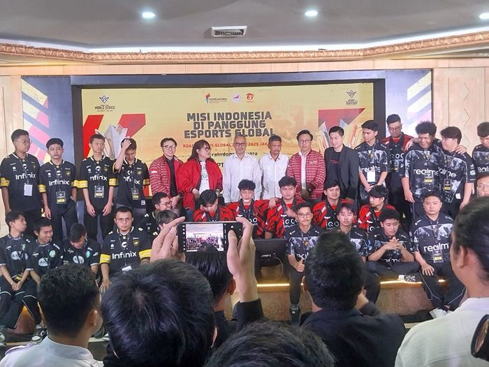Kemenpora dan PB ESI Lepas 4 Tim Indonesia yang Bakal Tampil di FFWS 2025: Siap Bawa Pulang Juara!
