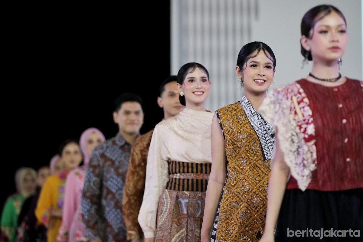 Dekranasda DKI Jakarta tampilkan koleksi perajin lokal di Fashion Nation XIX