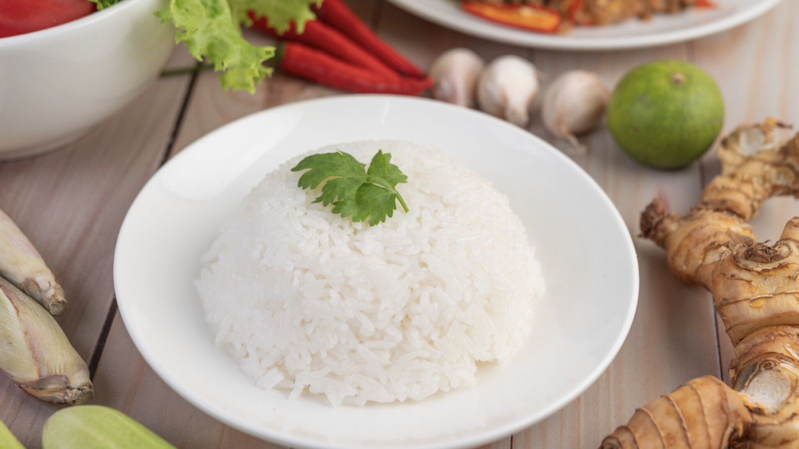 Nasi: Makanan Pokok Bergizi dan Berbudaya di Asia