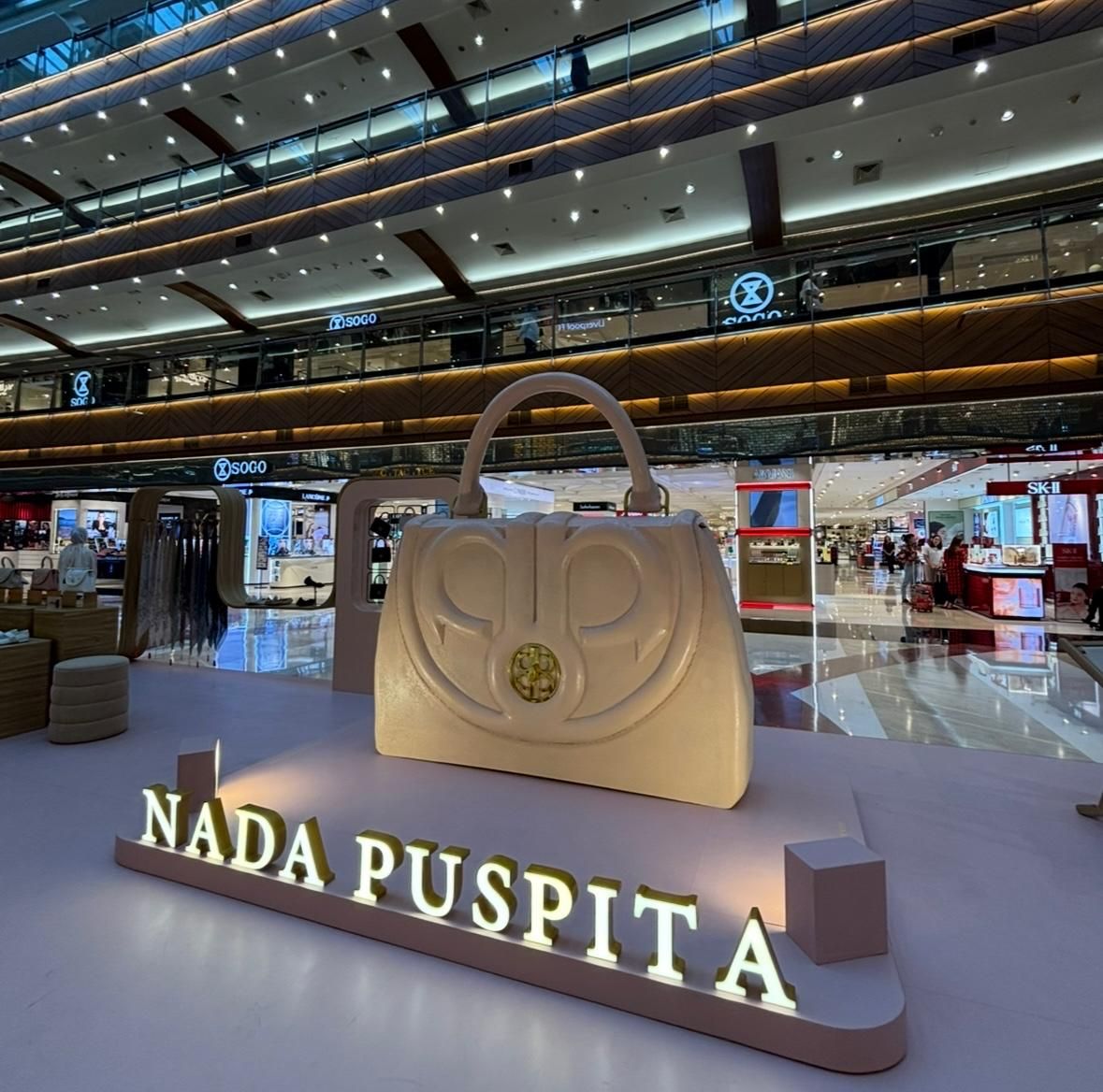 Livy Bag Tas Kulit Pertama Nada Puspita dengan Sentuhan Romantis