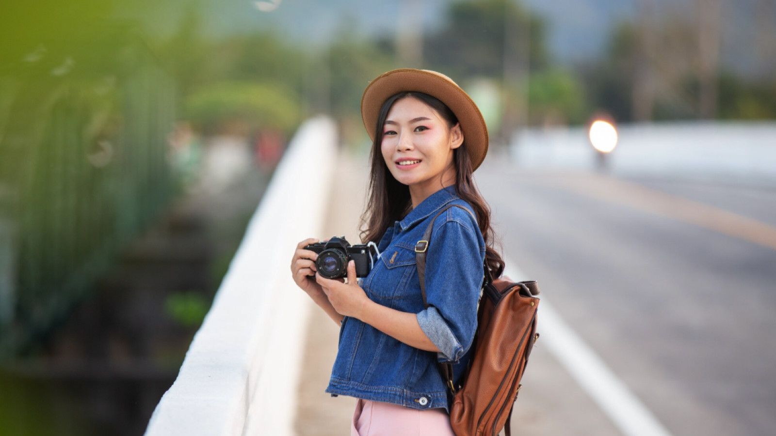 Pesona Solo Traveling bagi Perempuan Muda di Indonesia: Keamanan dan Interaksi dengan Masyarakat