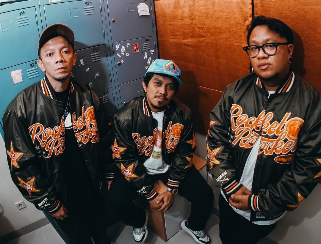 Rocket Rockers Tetap Membara Lewat Kolaborasi ‘Rumit’ Bersama Rizky Irmansyah