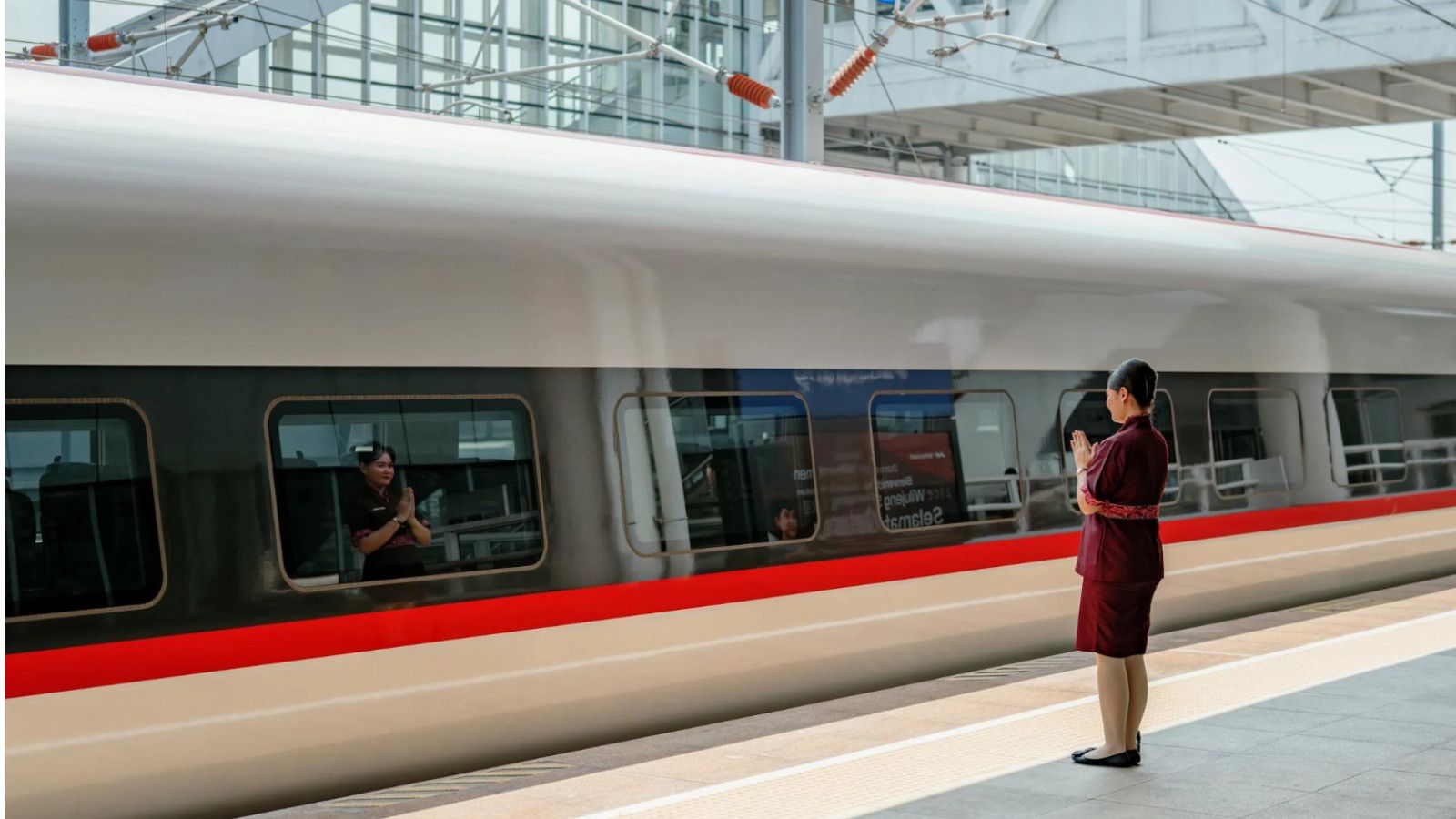 Evolusi Transportasi Umum di Indonesia: Dari Kolonial Hingga Era Digital