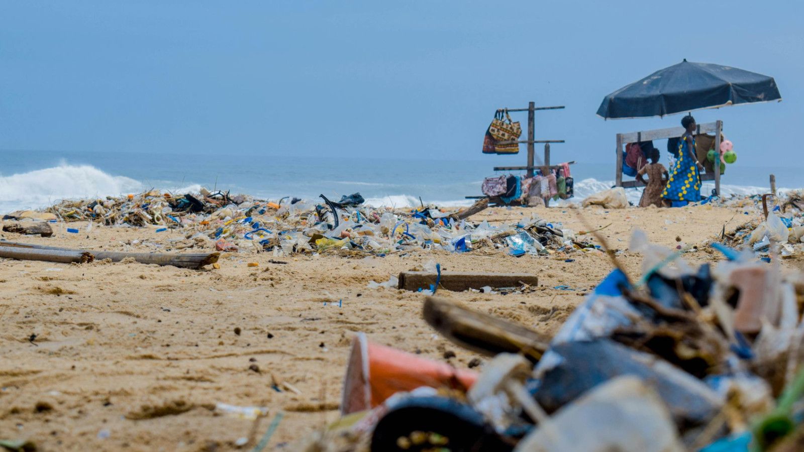 Mengatasi Masalah Sampah Plastik di Indonesia: Langkah dan Tantangan