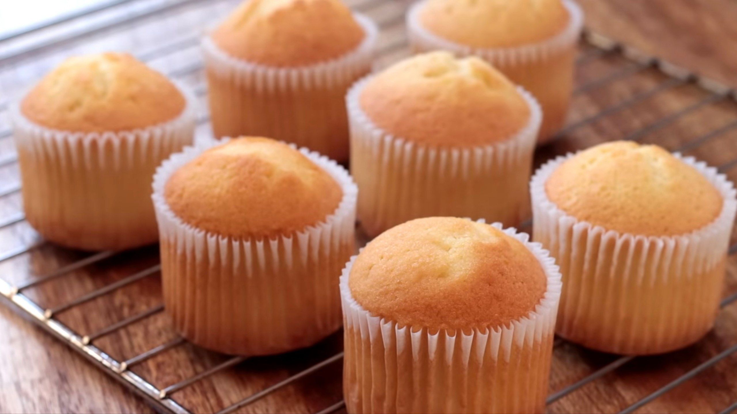 Resep Cupcake Vanila yang Enak dan Lembut, Cocok untuk Camilan Sore