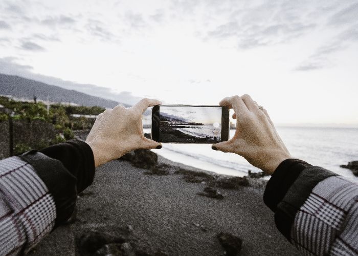 7 Cara Foto Estetik Ala DSLR cuma Pakai Kamera Android, Gampang!