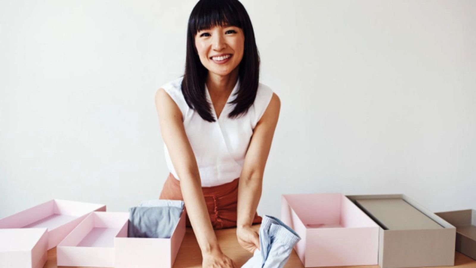 Metode Decluttering Marie Kondo: Mengatur Ruang Hidup yang Lebih Rapi