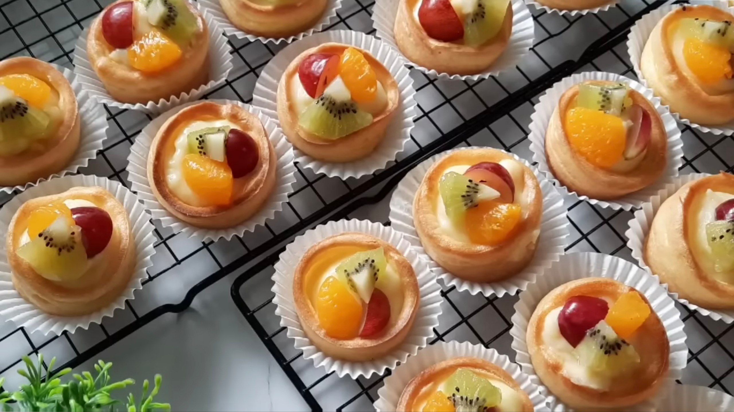 Resep Kue Sus Buah ala Suguhan saat Kondangan yang Lembut dan Enak