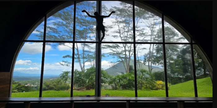 Surga Kecil di Kaki Mahawu: Pesona Wisata Religi Bukit Doa, di Kota Tomohon