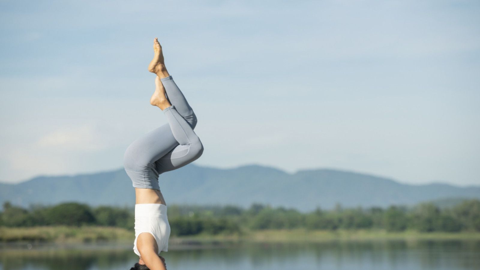 Manfaat Yoga untuk Kesehatan Mental: Sebuah Tinjauan Mendalam