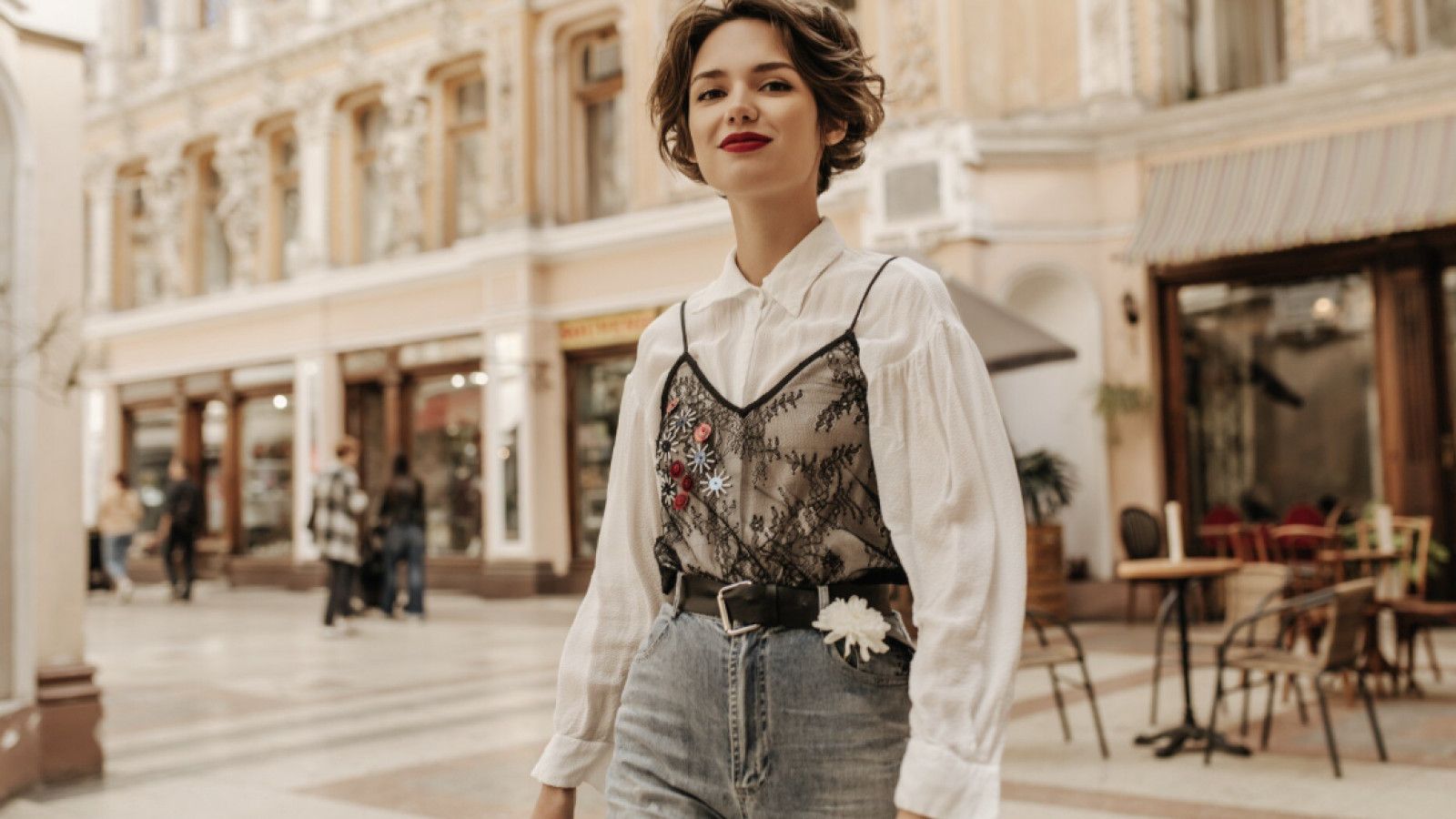 Kembali Trending: Fashion Vintage dalam Kehidupan Sehari-hari di Indonesia