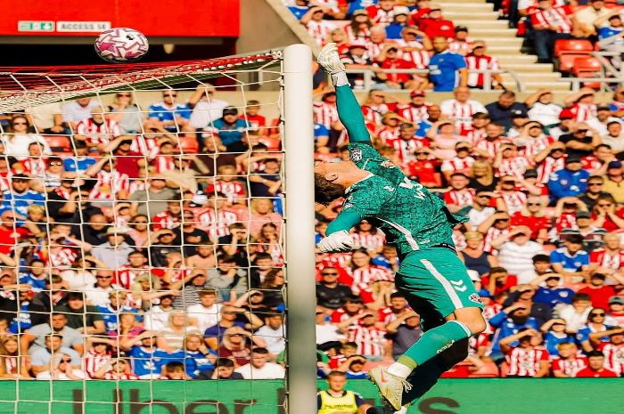 Profil dan Perjalanan Karier Robin Roefs: Tembok Kokoh di Bawah Mistar Sunderland