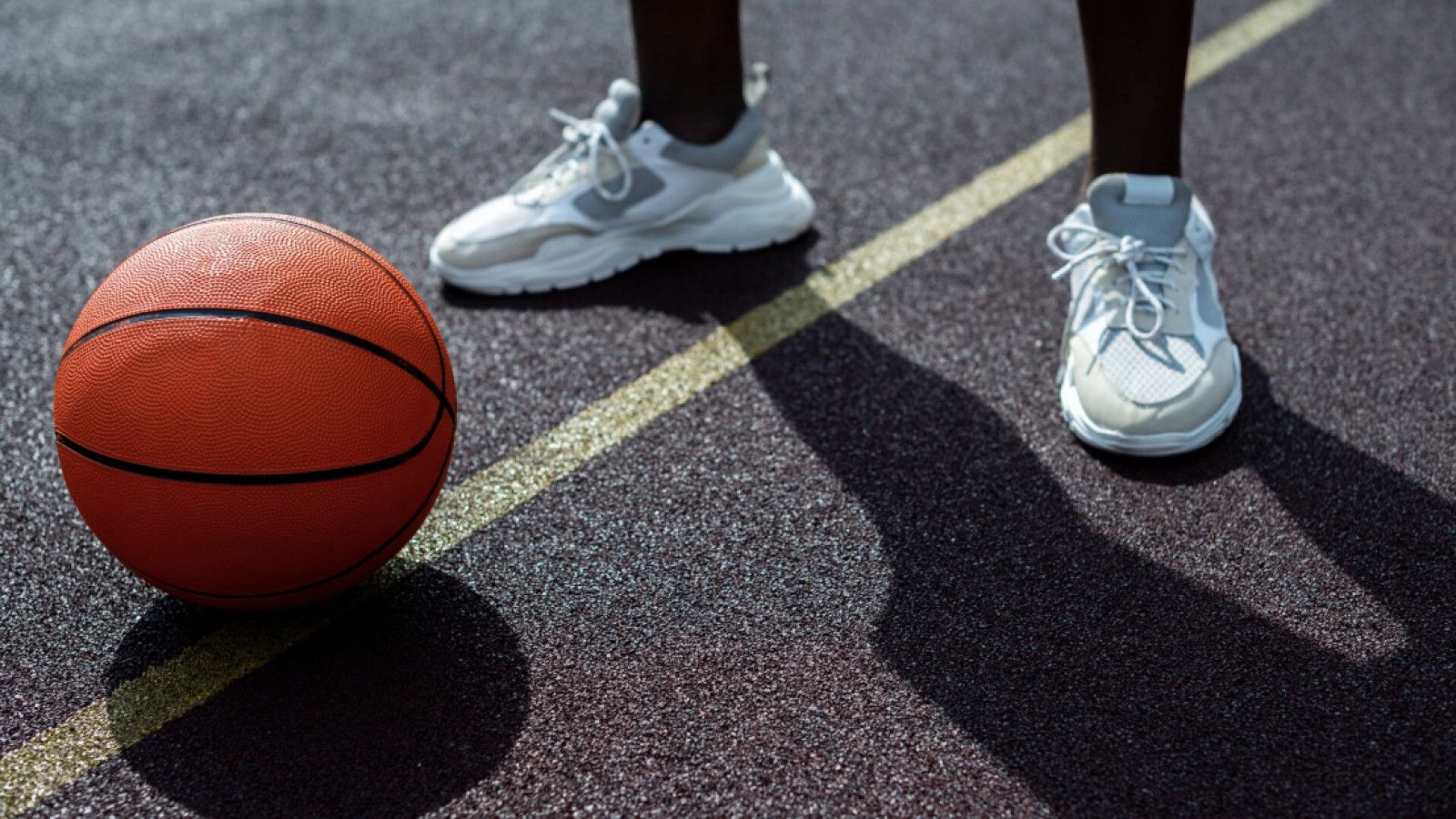 Panduan Memilih Sepatu Basket yang Tepat untuk Performa Optimal