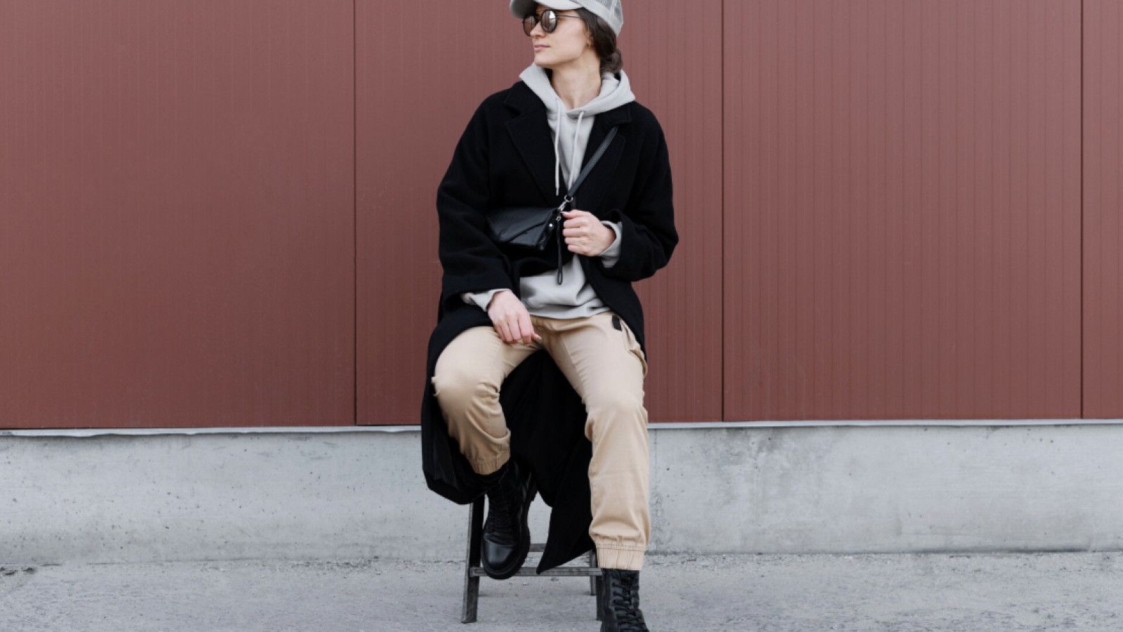 Tren Fashion Monokrom: Simplicity dengan Gaya