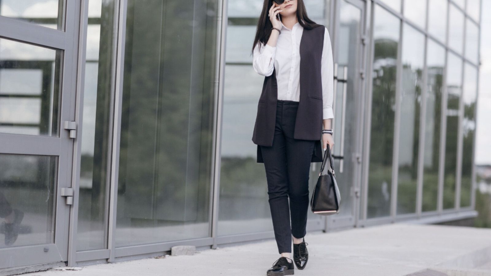 Inpirasi Outfit Formal Stylish untuk Berbagai Acara di Indonesia