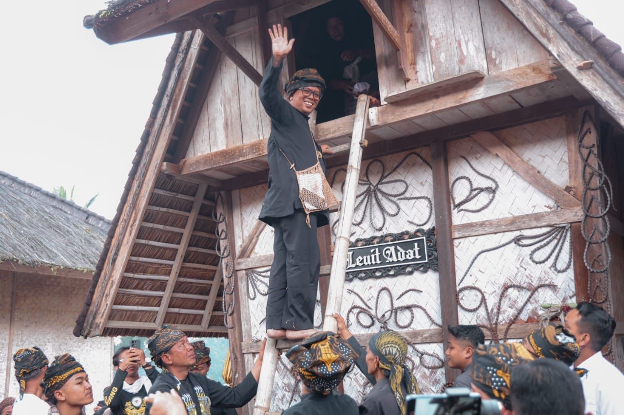 Seren Taun Tradisi Tahunan Masyarakar Cisungsang Lebak