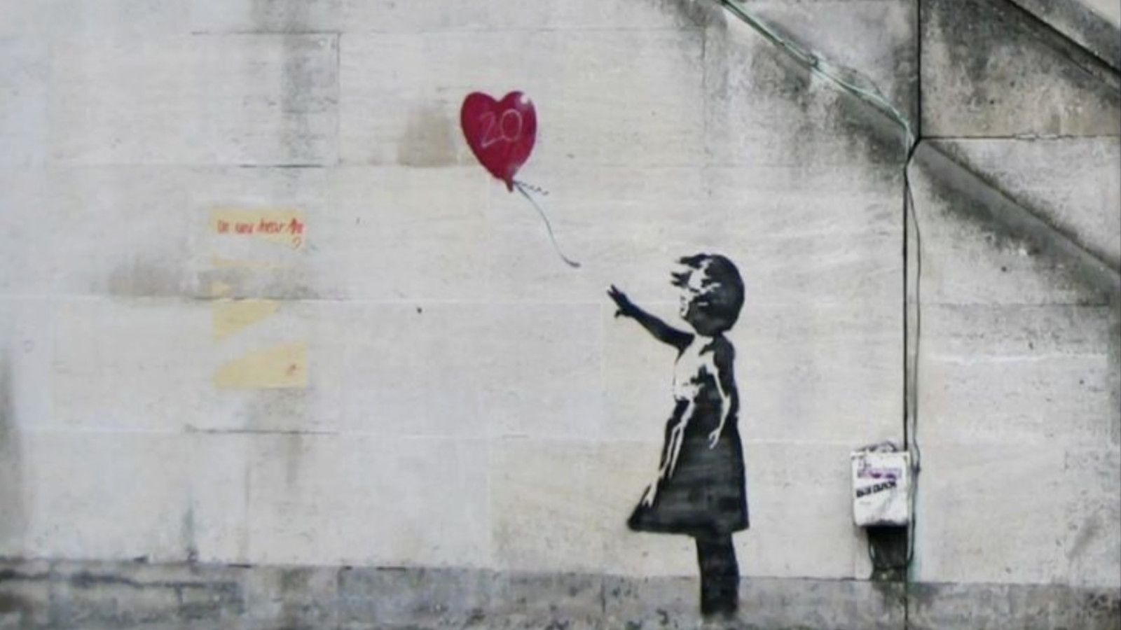Banksy: Seniman Jalanan yang Menggugah Kesadaran Global