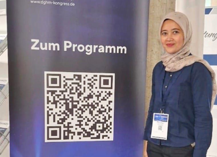 Cerita Ibu Tunggal Menjadi Mahasiswa Double Degree UGM Raih Penghargaan di Konferensi Mikrobiologi Bergengsi di Jerman