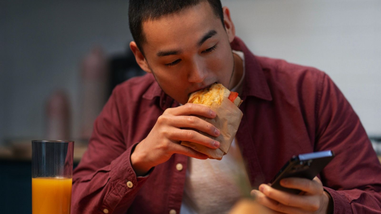 Makan dengan Kesadaran: Mengoptimalkan Pengalaman Kuliner di Era Digital