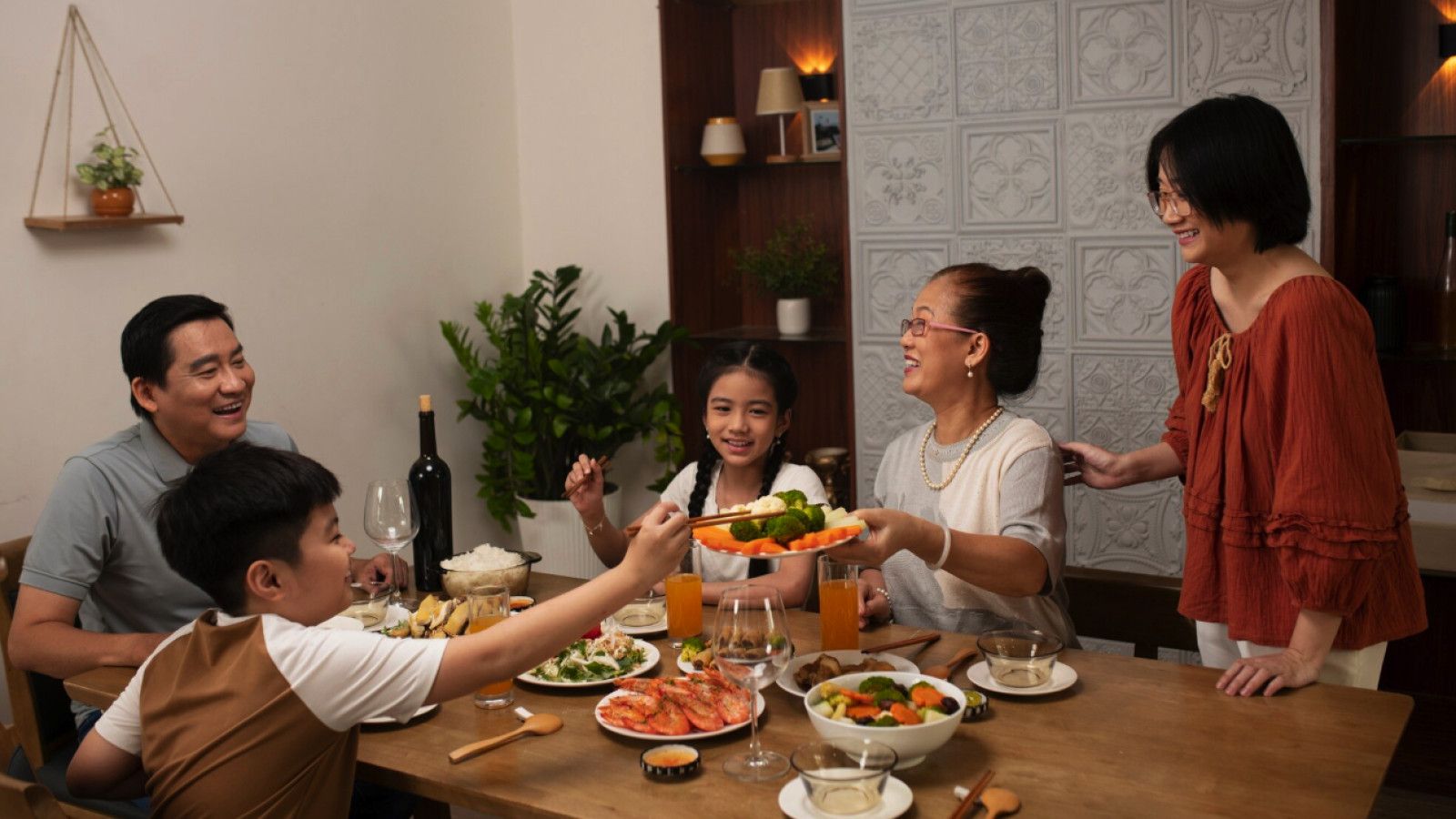 Tradisi Makan Malam Bersama Keluarga di Indonesia