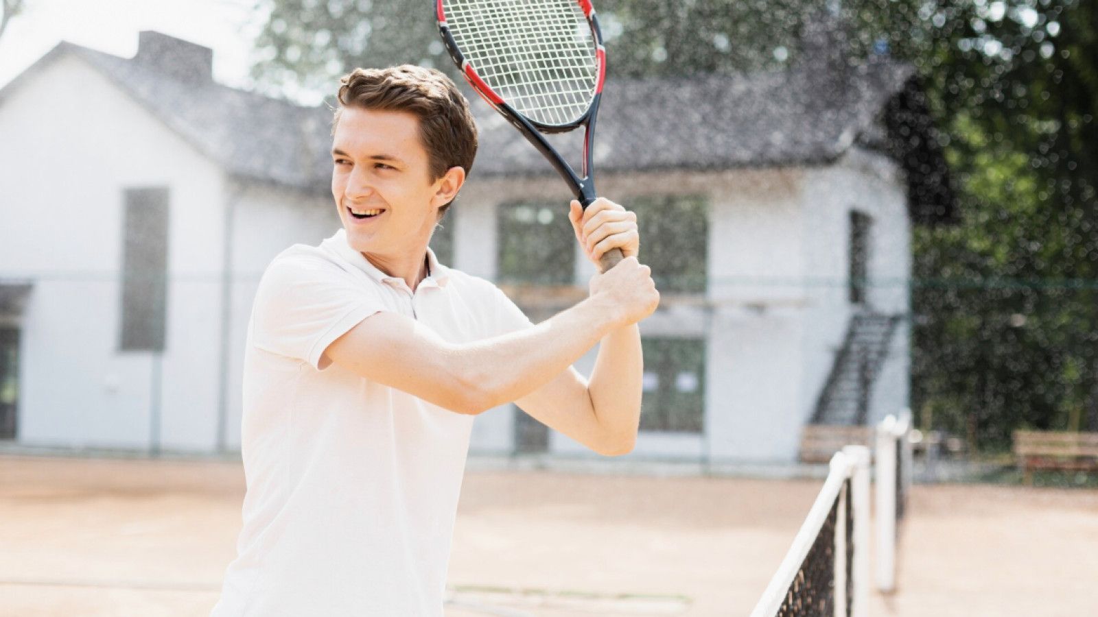Panduan Memilih Raket Tenis yang Tepat untuk Pemain Baru
