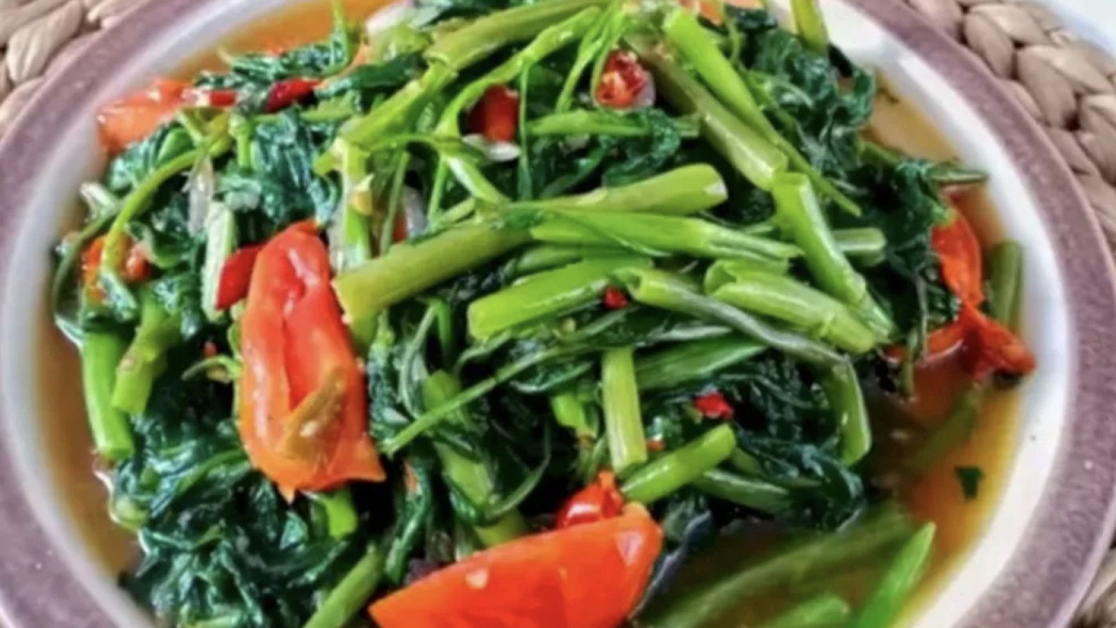 Tumis Kangkung Bawang Putih: Resep Sederhana yang Menggoda