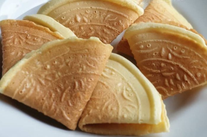 4 Resep Kue Semprong Lipat dan Gulung, Cocok untuk Jualan!