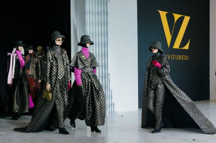 ISSA GROUP Satukan Identitas VIVIZUBEDI, BRAND NO BRAND NEW YORK, dan MAYYECH dalam Synthesis di Fashion Nation 2025