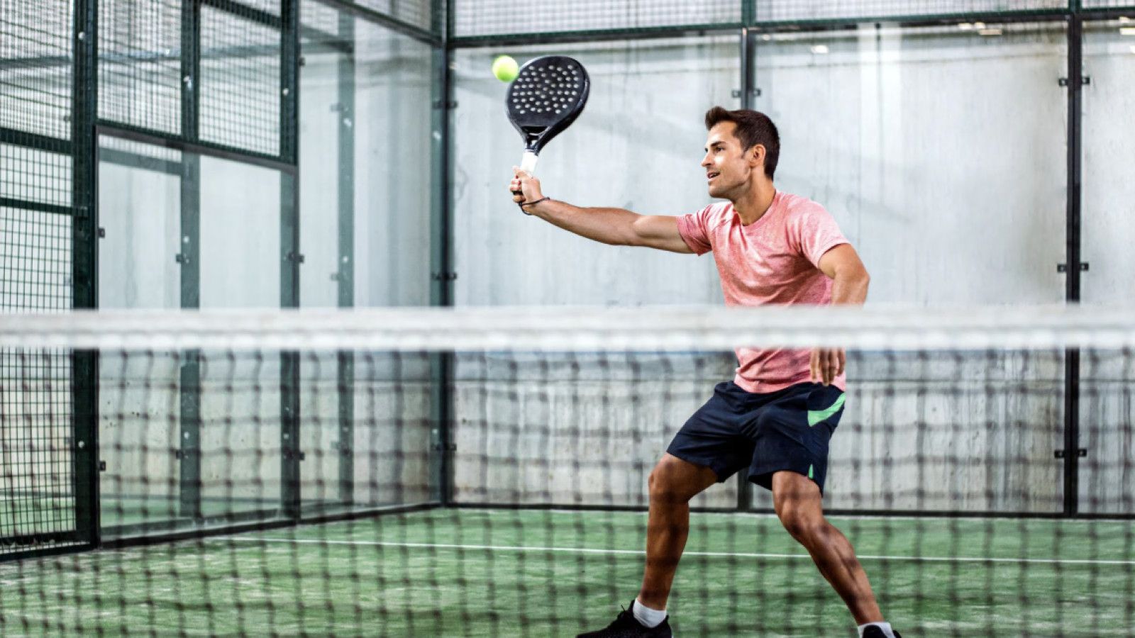 Mengenal Olahraga Padel yang Semakin Populer di Indonesia