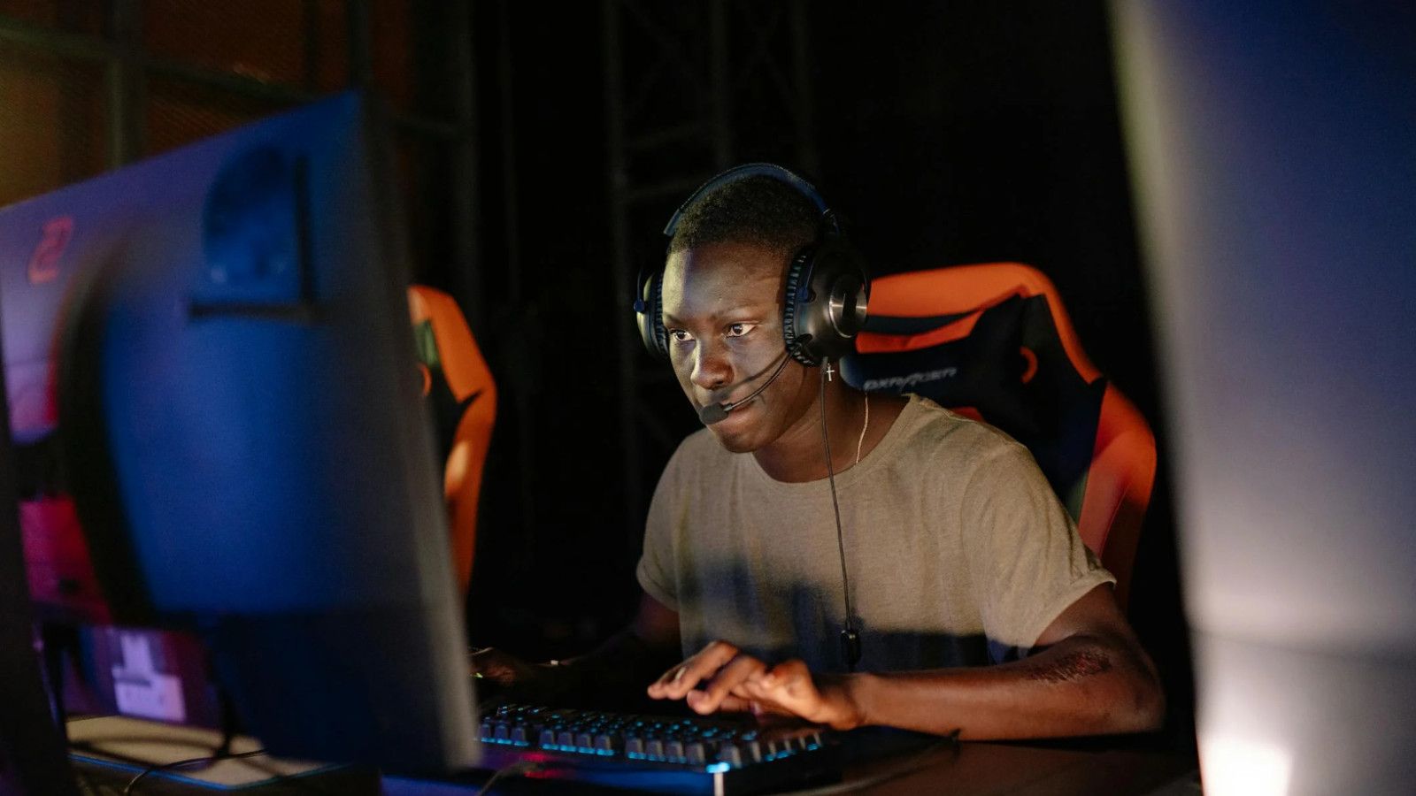 Perkembangan E-Sports: Dari Hobi Menjadi Industri Menguntungkan