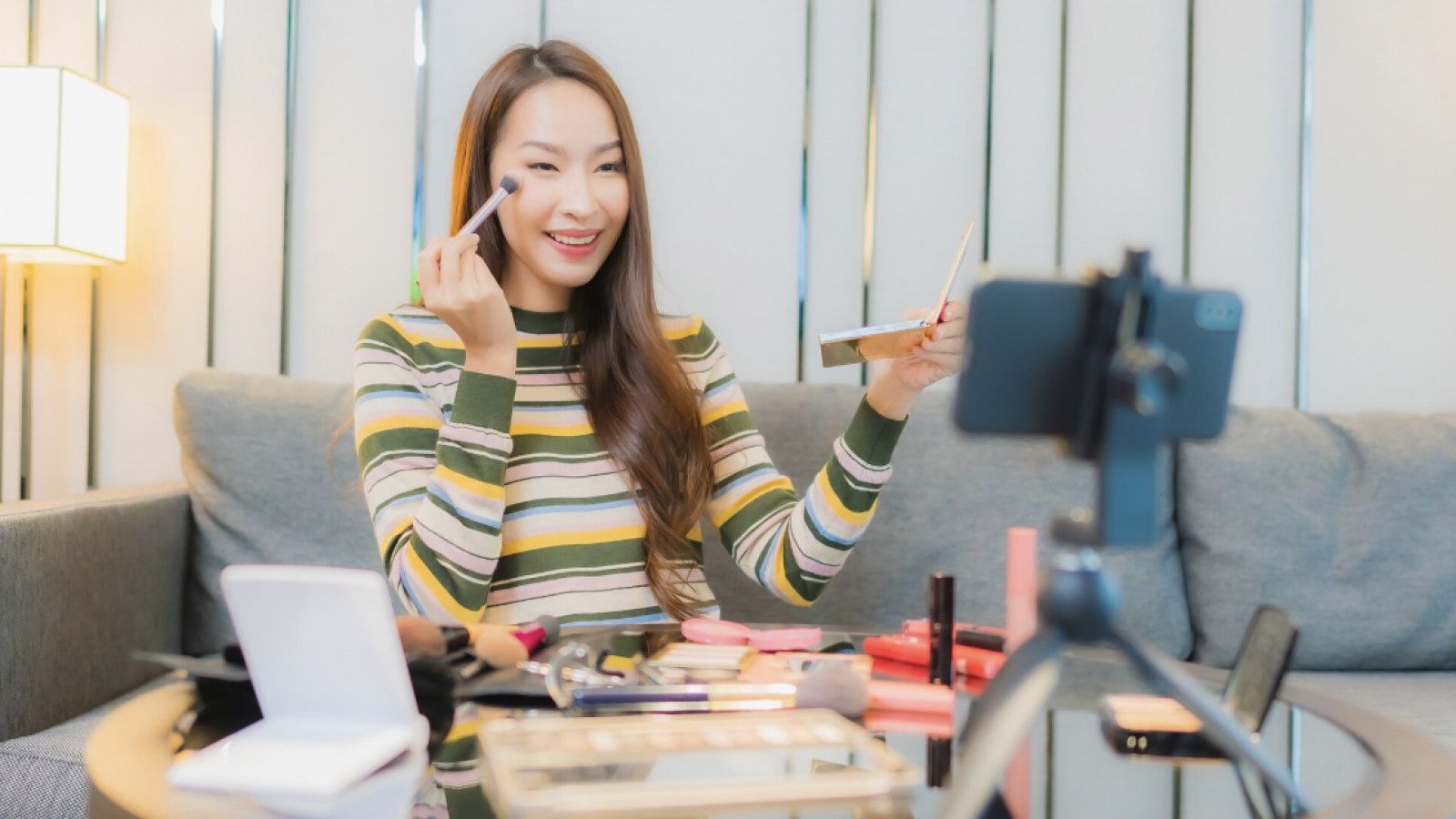 Fenomena Virtual Influencer: Transformasi Pemasaran di Era Digital