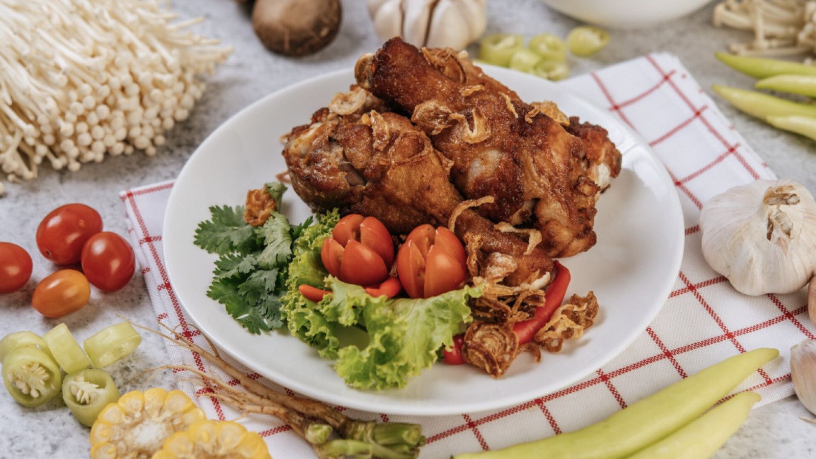 Menikmati Kelezatan Ayam Taliwang: Kuliner Ikonik dari Lombok