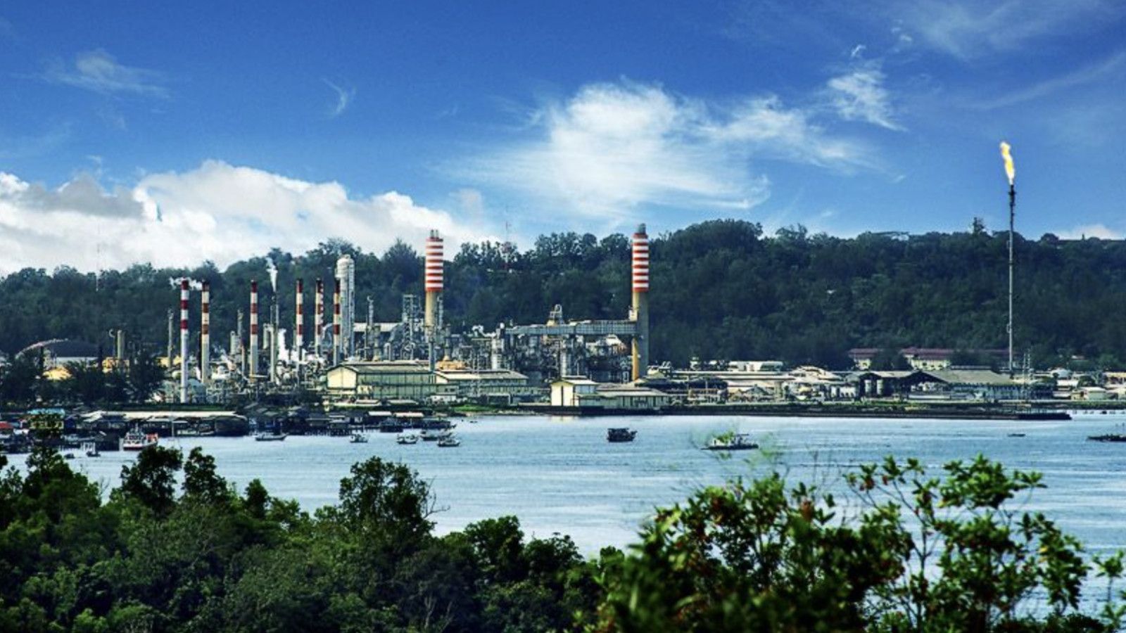 Transformasi Balikpapan: Dari Kampung Nelayan Menjadi Kota Industri Minyak