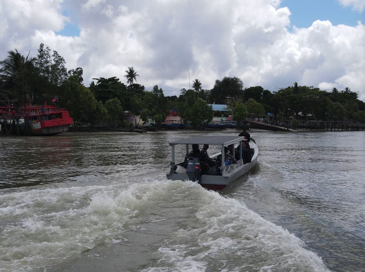 Mendorong Ekonomi Pesisir Papua Selatan : Kodaeral XI Apresiasi Galangan Kapal Kumbe