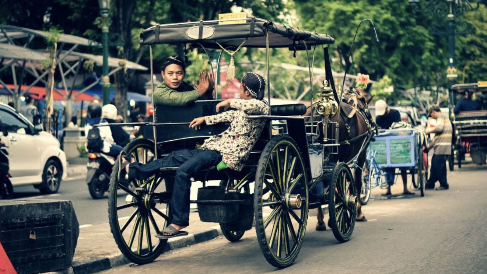 Becak dan Andong: Warisan Budaya yang Tetap Bertahan di Era Modern