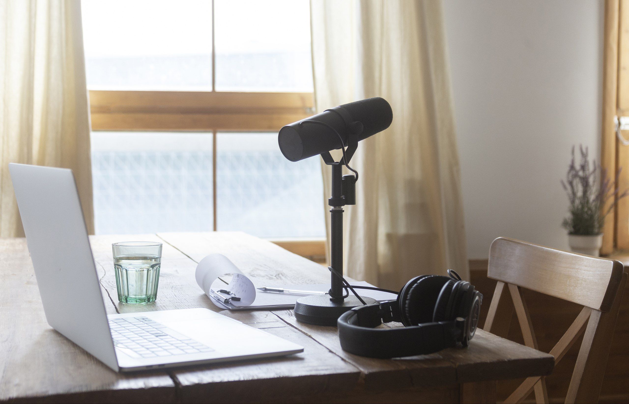 12 Contoh Podcast Pendidikan yang Edukatif dan Menarik