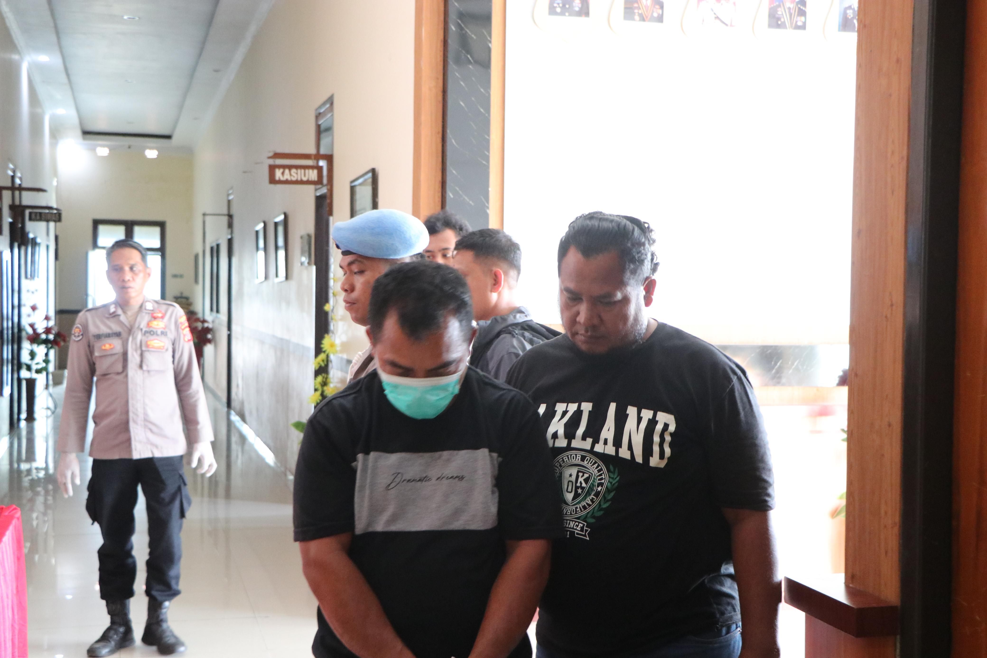 Polisi Cokok Pemakai-Kurir Sabu di Lokasi Berbeda di Buru, Satunya Pengrajin Emas