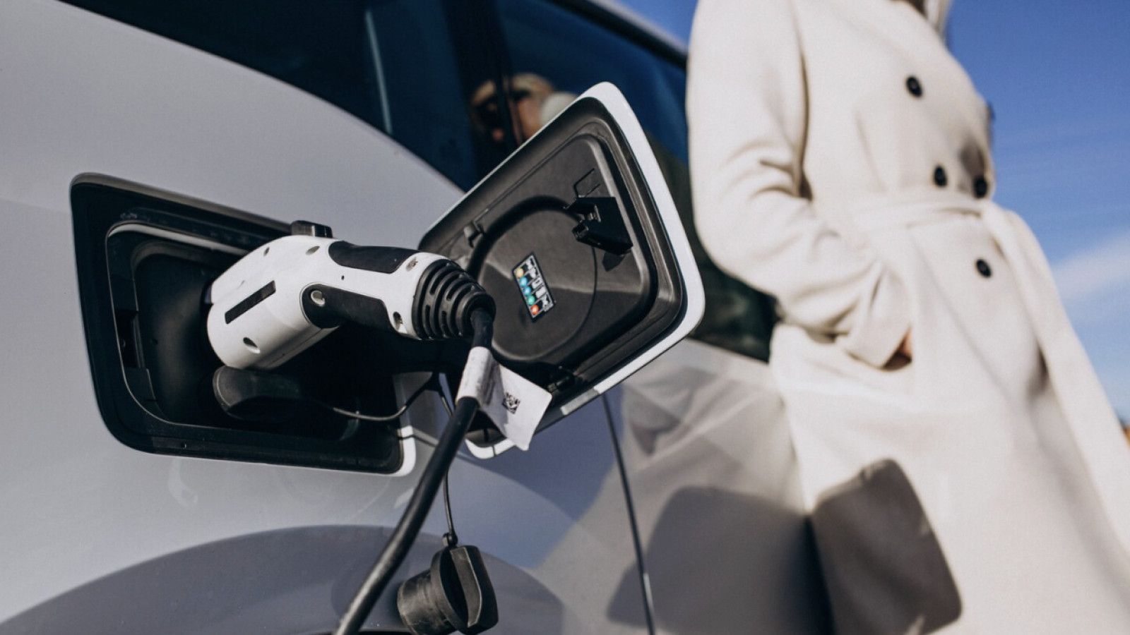 Peran Tesla dalam Revolusi Kendaraan Listrik di Indonesia