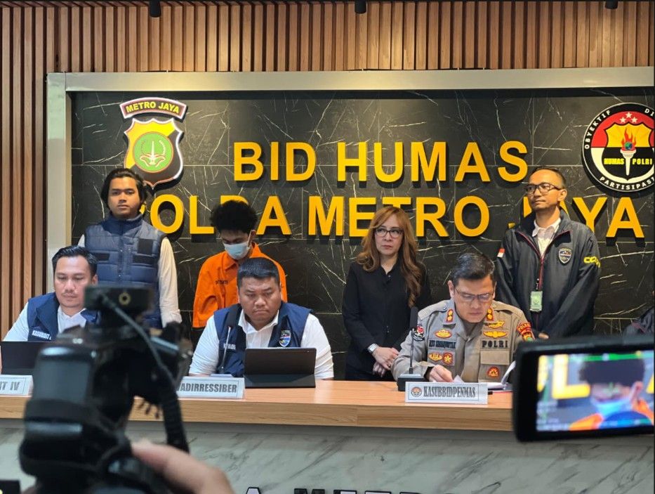 Admin Akun Medsos Bjorka-Opposite6890 Berhasil Ditangkap Polda Metro di Sulut!