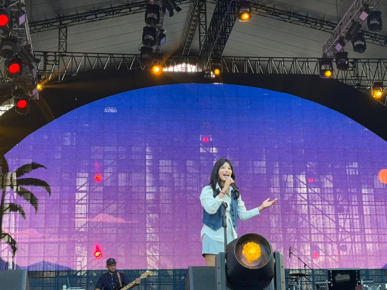 Digelar Hari Ini, HIVI! Jadi Pembuka Festival Musik Synchronize Fest 2025
