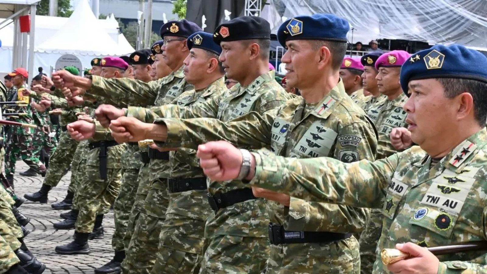 Seragam Pakaian Dinas Lapangan Baru TNI: Langkah Modernisasi di Usia ke-80