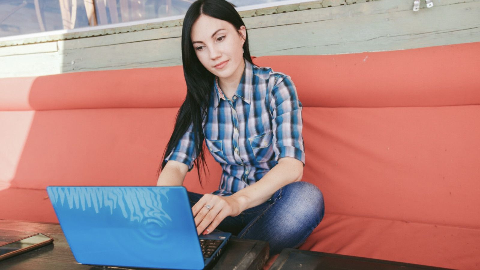 Panduan Memilih dan Membeli Laptop Terbaik bagi Mahasiswa di Indonesia