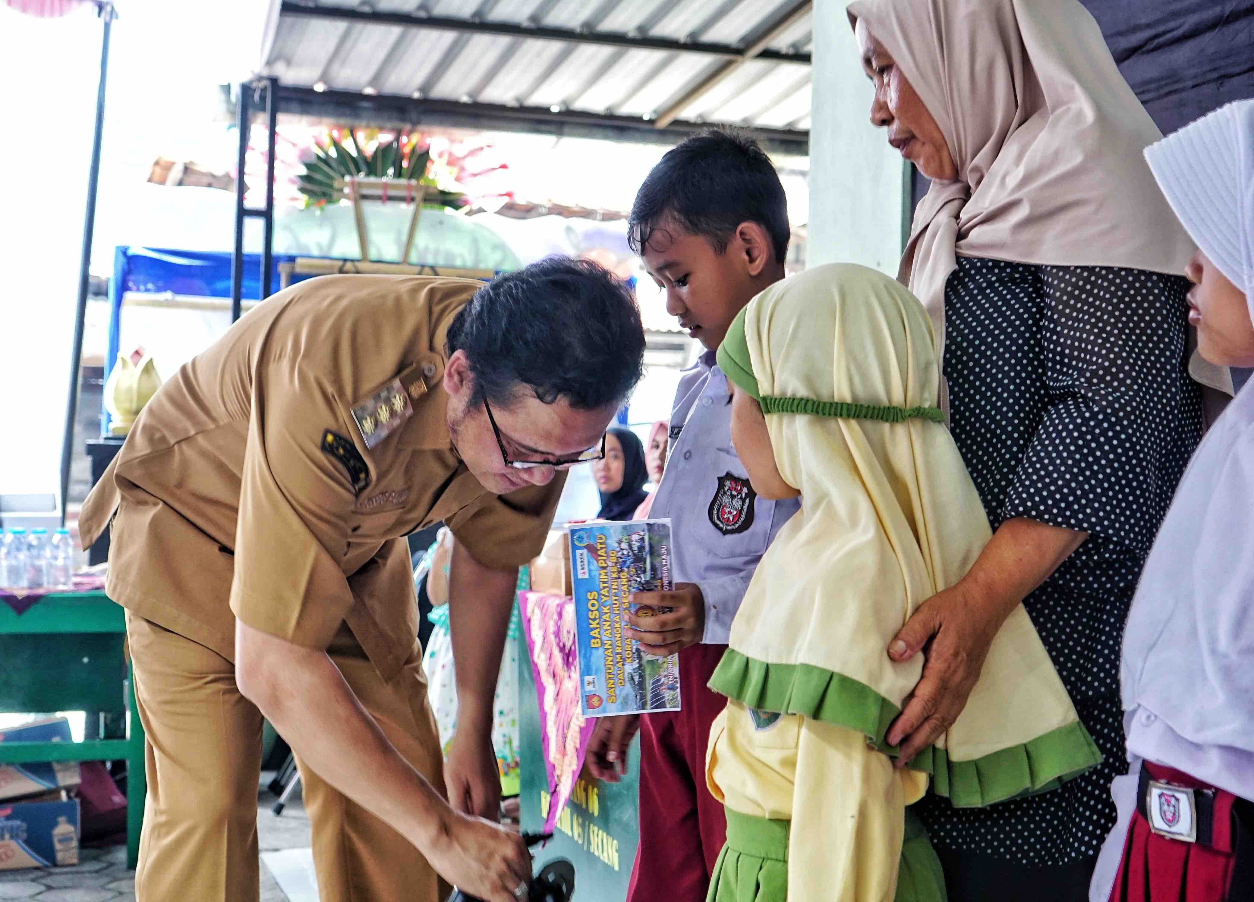 HUT ke-80 TNI, Pemkab Magelang dan Koramil 05 Secang Santuni Anak Yatim dan Warga Kurang Mampu