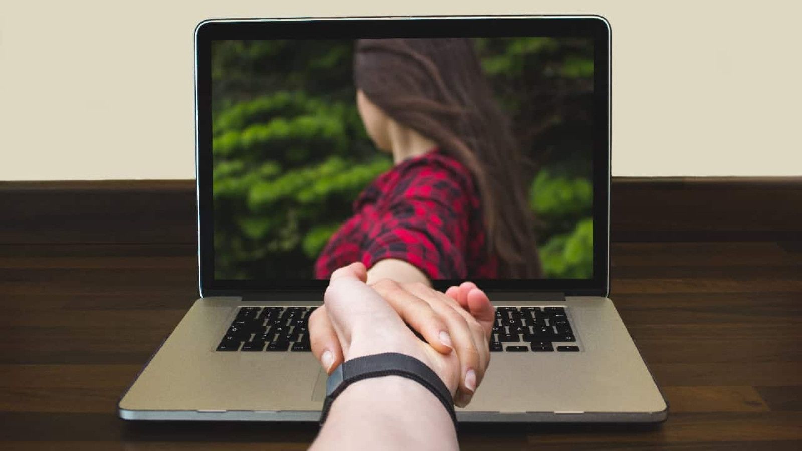 Menjaga Hubungan Cinta Jarak Jauh: Tips Efektif untuk Membangun Kedekatan