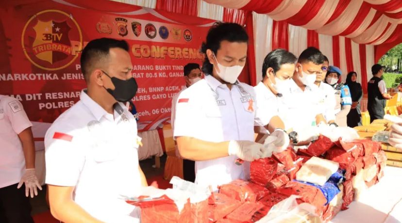 Polda Aceh Musnahkan 80 Kg Sabu Asal Thailand dan 1,3 Ton Ganja!