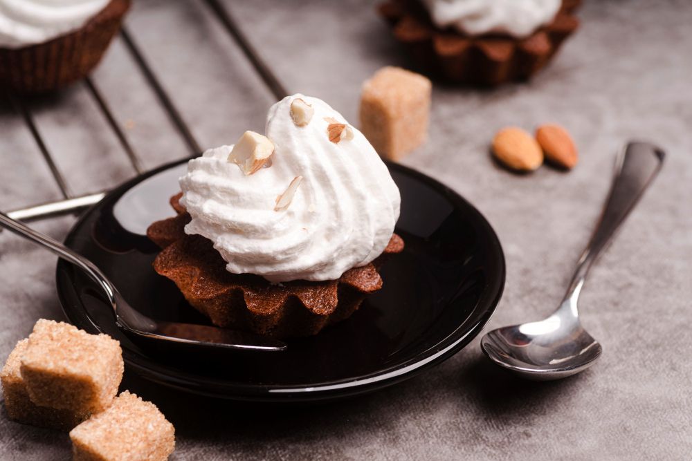 Whipped Cream, Bahan Ajaib yang Jadi Simbol Kemewahan dan Kelezatan Kuliner