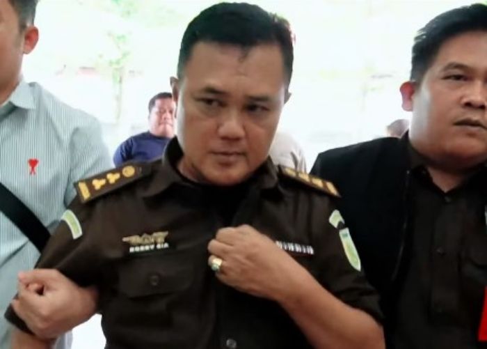 Jaksa Gadungan Ditangkap di OKI, Sempat-sempatnya Diskusi Perkara Kasus dengan Pegawai Kejaksaan