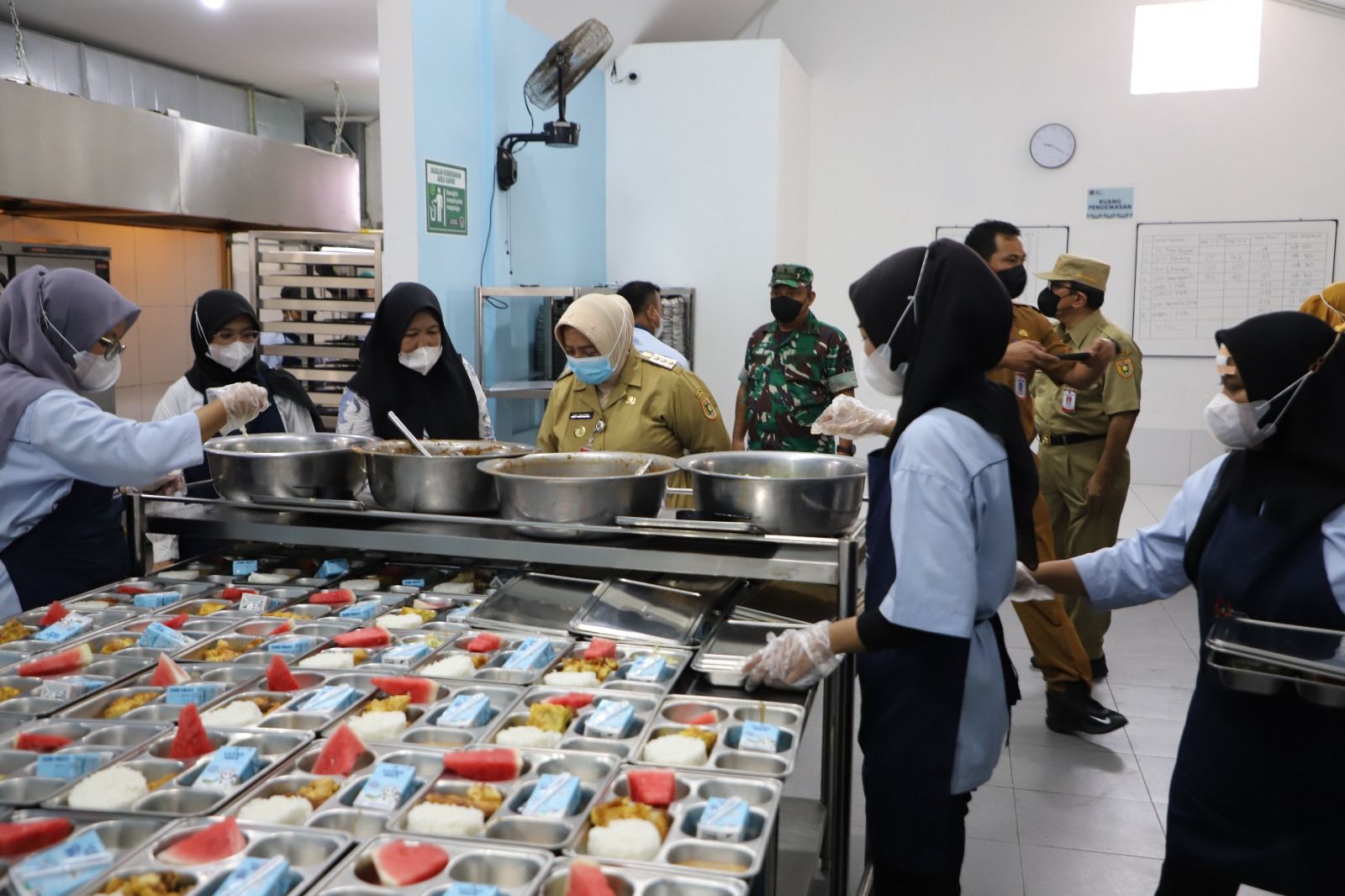 Bupati Purworejo Pastikan Anak-Anak Terima Makanan Sehat Lewat Program Makan Bergizi Gratis