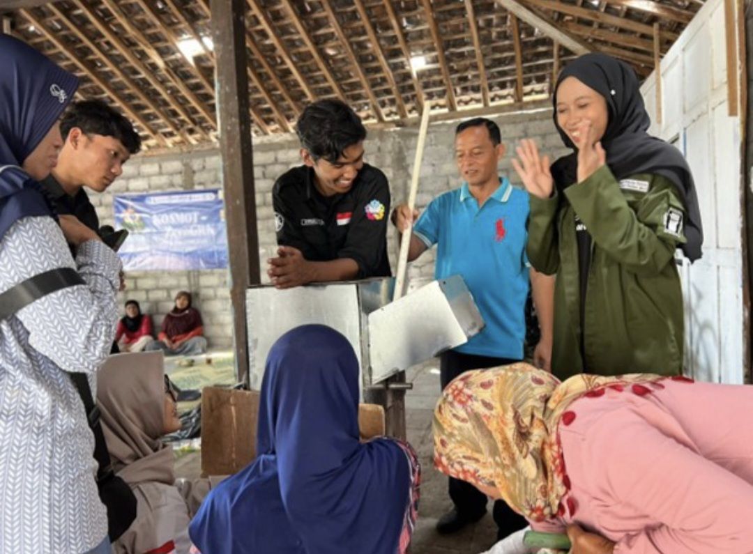 Konsep KOSMOT-ZeroGRK, Cara Mahasiswa UGM Dorong Warga Playen Gunungkidul Ubah Limbah Organik Jadi Kompos Ramah Lingkungan